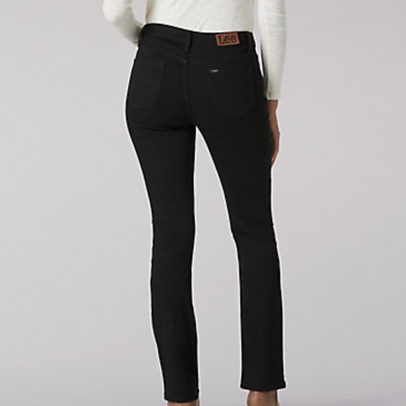 Women’s Legendary Regular Bootcut Jean In Black - Picture 5 of 6